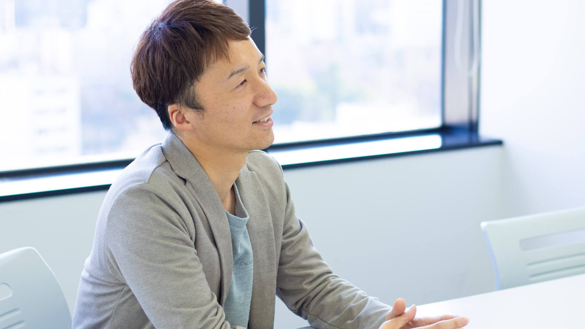 レビューについて語る西本